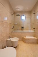 A bathroom at Casa dell'Arte Hotel of Arts & Leisure
