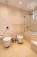 A bathroom at Casa dell'Arte Hotel of Arts & Leisure