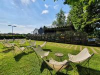 Un jardín fuera de MAGNOLIA HOUSE by the RIVER