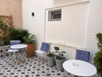 Posedenie v ubytovaní Iconic Athens Suites