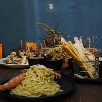 Jídlo v hotelu nebo okolí