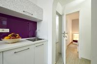Kuchyňa alebo kuchynka v ubytovaní Apartment Mavarstica 17803d