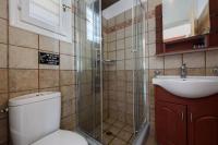 Kúpeľňa v ubytovaní Aigaiou Avra Apartments