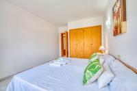 Posteľ alebo postele v izbe v ubytovaní Ideal Property Mallorca - Rosas 28