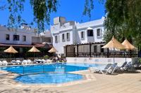 The swimming pool at or close to Hotel Atrium