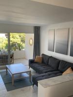Posezení v ubytování J&M Apartment Miraflores La Cala