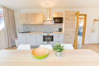 Kuchnia lub aneks kuchenny w obiekcie Apartmán Riviéra Lipno 510/21