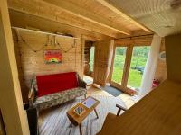 Postel nebo postele na pokoji v ubytování Raistiko Talu- Farmhouse, off-grid cabin and more