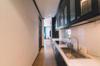 Кухня или мини-кухня в Goldient Boutique Hotel
