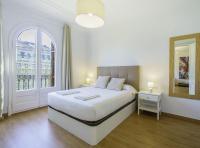 Posteľ alebo postele v izbe v ubytovaní SibsBcn-Paseo de Gracia Luxury Exclusive Gaudí