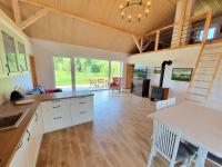 Kuchyňa alebo kuchynka v ubytovaní Holiday Home Zagroda nad Krutynią by Interhome