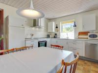 Kuchyň nebo kuchyňský kout v ubytování Holiday Home Eberg - 2-8km from the sea by Interhome