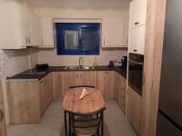 A kitchen or kitchenette at Déjà Blue