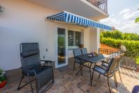 Balkón alebo terasa v ubytovaní Apartmani Azur