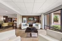 Hampton Inn Miami-Airport Westにあるシーティングエリア