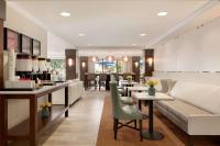 Hampton Inn Miami-Airport Westにあるシーティングエリア