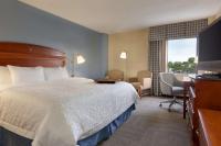 Hampton Inn Miami-Airport Westにあるベッド