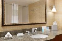 Hampton Inn Miami-Airport Westにあるバスルーム