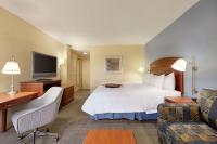 Hampton Inn Miami-Airport Westにあるベッド