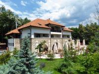 Κήπος έξω από το Cetatuia