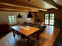 Posezení v ubytování log cabin in Czech-Saxon Switzerland