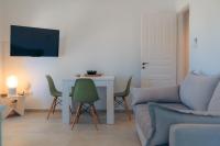 Posezení v ubytování La Maison de Lilac-Luxurious Olive Grove apartments