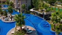 Bazén v ubytování Deluxe Appartements in Cascadas Family Resort Sunny Beach nebo v jeho okolí