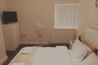 Postel nebo postele na pokoji v ubytování Beautiful and Cosy 3 beds home for 6 guests near Doncaster Racecourse