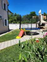 Vonkajšia záhrada v ubytovaní Apartment KIM