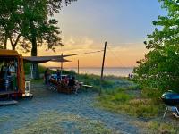 Afbeelding uit fotogalerij van Beachfront Caravans in Chernomorets