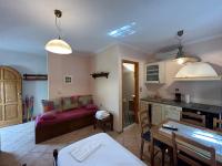 Posedenie v ubytovaní Διαμέρισμα 4 ατόμων-Cozy Family apartment close to the most beautiful beaches