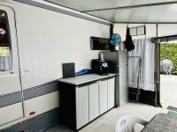Kuchyňa alebo kuchynka v ubytovaní PS-Caravaning auf Union Lido - Wohnwagenvermietung