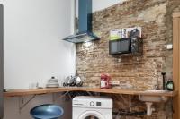 Kuchyňa alebo kuchynka v ubytovaní CAMP NOU & FiRA BUSINESS LOFTS