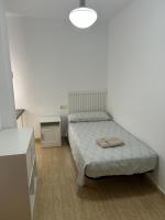 Postel nebo postele na pokoji v ubytování Apartamento de 4 dormitorios a tan sólo 2,5 km de la Playa San Juan