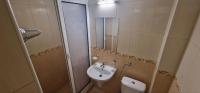 A bathroom at Complex Dobrudja
