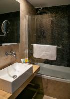 Koupelna v ubytování Cleopatra Hotel