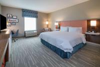 Ein Bett oder Betten in einem Zimmer der Unterkunft Hampton Inn &amp; Suites Glenarden&#47;Washington DC