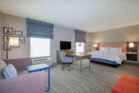 Ein Bett oder Betten in einem Zimmer der Unterkunft Hampton Inn &amp; Suites Glenarden&#47;Washington DC