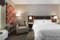 Hampton Inn & Suites West Melbourne-Palm Bay Roadにあるベッド