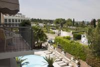 Vonkajšia záhrada v ubytovaní Hotel Berta