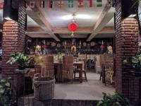 Restaurace v ubytování Astuti Gallery Homestay