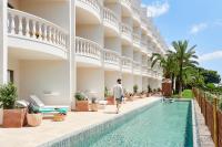 Basen w obiekcie Iberostar Selection Albufera Playa All Inclusive lub w pobliżu