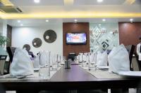 TV a/nebo společenská místnost v ubytování Hotel The Marque Mathura