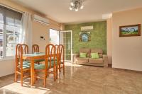 Posezení v ubytování Vivienda con piscina