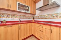 Kuchyň nebo kuchyňský kout v ubytování Vivienda con piscina