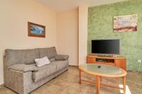 TV a/nebo společenská místnost v ubytování Vivienda con piscina