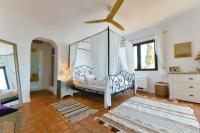 Posteľ alebo postele v izbe v ubytovaní La Villa Deluxe une propriété d'Exception sur les hauteurs d'Ajaccio