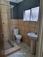 LoSdudla Guest House KaNyamazane - Housity