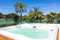 Basen w obiekcie Plaza Santa Ponsa Boutique - Adults Only. lub w pobliżu