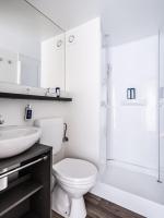 Kúpeľňa v ubytovaní Falkensteiner Premium Mobile Homes and Camping Zadar